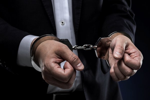 刑事責任　不祥事